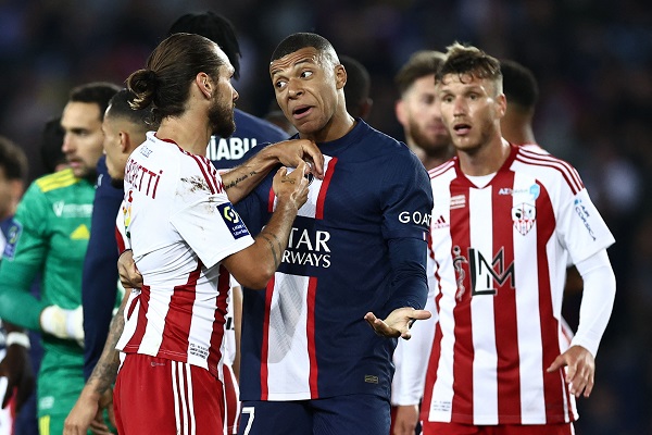 FBL-FRA-LIGUE1-PSG-AJACCIO