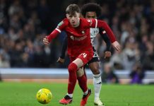 Un duro golpe para Conor Bradley y el Liverpool. Tras lesionarse la rodilla, según la prensa inglesa, la temporada del norirlandés ha terminado