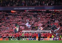 Una noche turbulenta en Bilbao… Tras el empate del PSG contra el Athletic de Bilbao, el autobús francés fue apedreado anoche frente al hotel