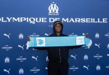 Tochukwu Nnadi refuerza el mediocampo del Olympique de Marsella hasta 2030