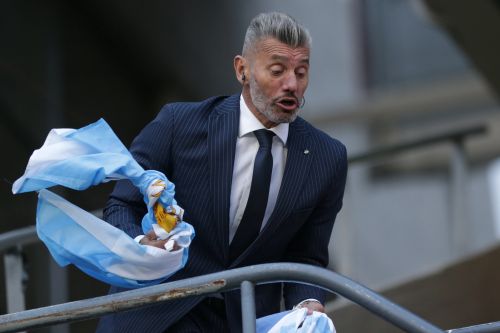 Goycochea carga contra Mbappé