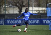Tensión en Auxerre: Lassine Sinayoko se planta y exige su salida tras incumplirse un acuerdo