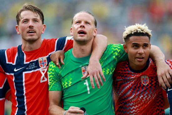 Sander Berge #8 Orjan Nyland #1 and Antonio Nusa