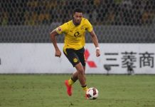 El Liverpool busca rejuvenecer su centro del campo y se fija en Nmecha