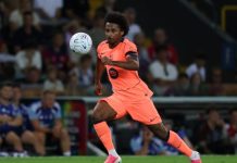 Karim Adeyemi ya marca diferencias con el Barcelona