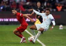 Mbappé se lesiona de la rodilla tras marcar el 0-1 de Francia ante Turquía