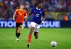 Zidane se rinde ante Jacquet tras su gran actuación contra Italia