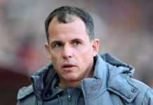 Le Bris exige mano dura contra el Manchester City por sus infracciones financieras, el DT del Sunderland reclama sanciones firmes